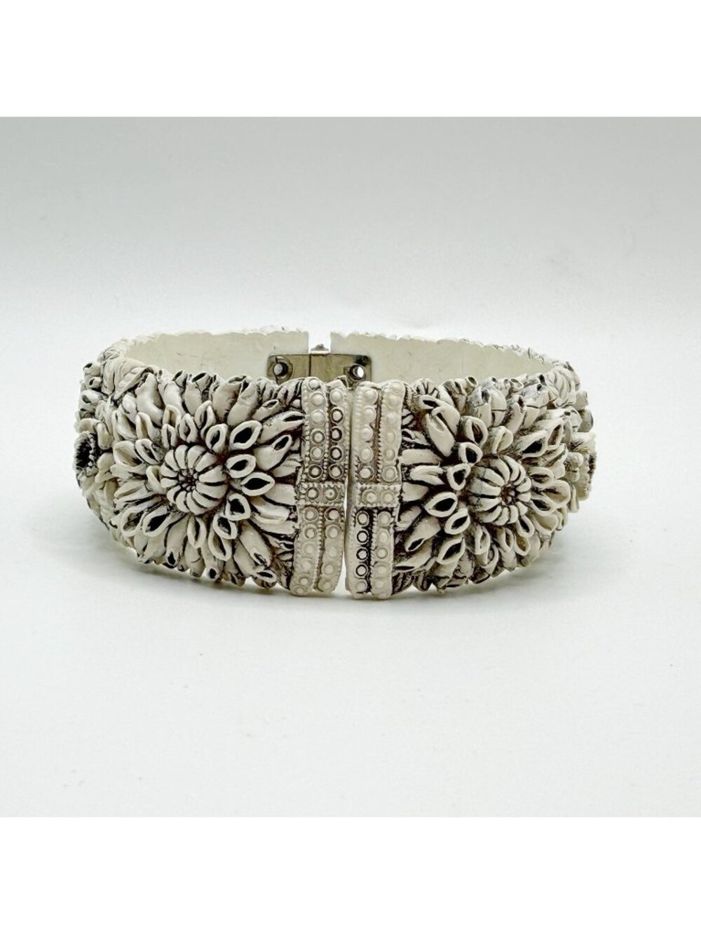 Vintage Carved Cellaloid Black & White Flower Clamper Bangle Bracelet